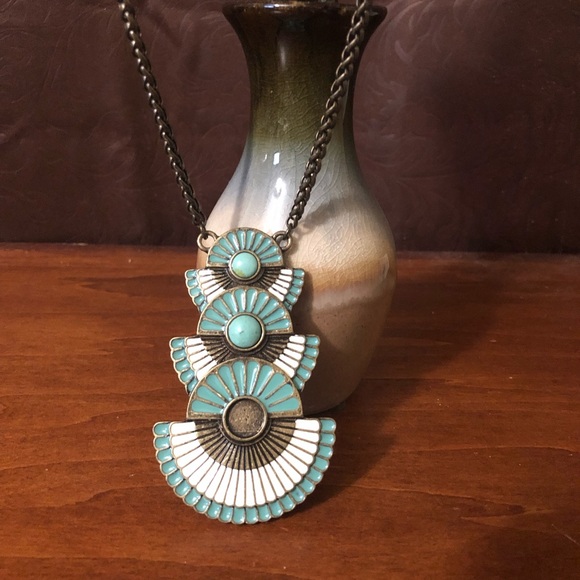 Lia Sophia Jewelry - Necklace Turquoise Color Southwestern Fan Choker